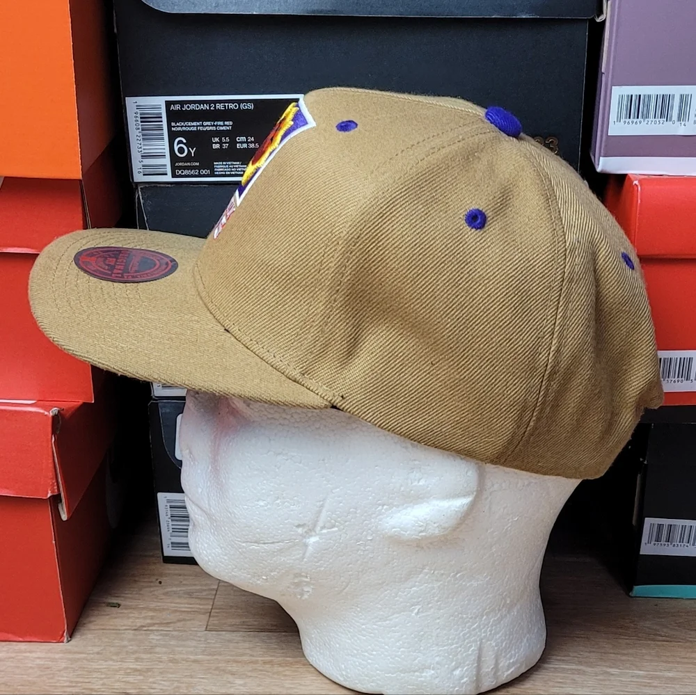 Vintage NBA Mitchell And Ness Phonix Suns Snapback Hat